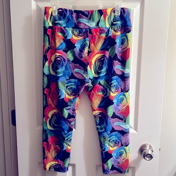 LULAROE 🌹 ROSE CAPRI LEGGINGS Size TC (Tall & Curvy) Fits Women’s 12 14 16 18 - Picture 4 of 8